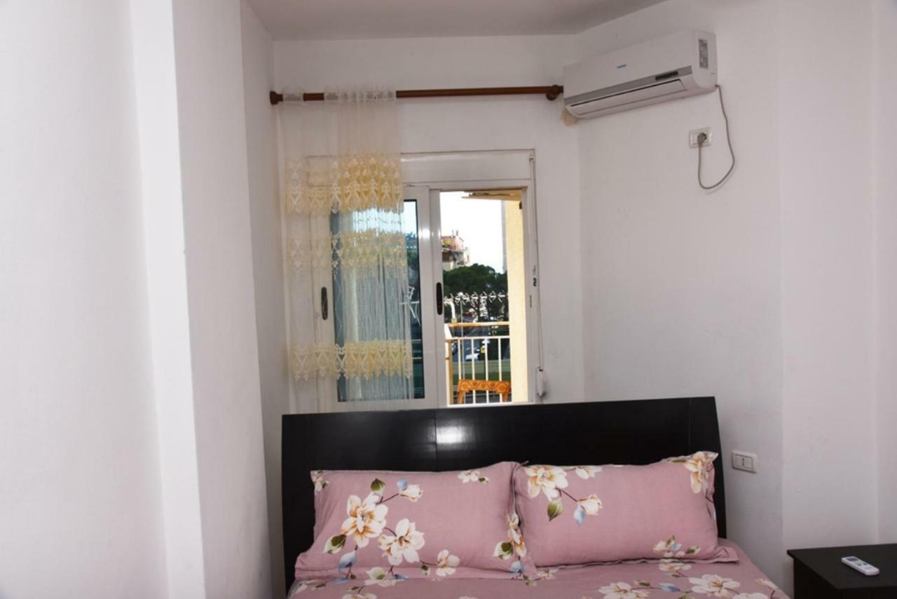 Gzim'S Apartment ドゥラス エクステリア 写真