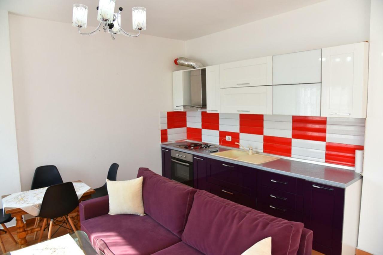 Gzim'S Apartment ドゥラス エクステリア 写真