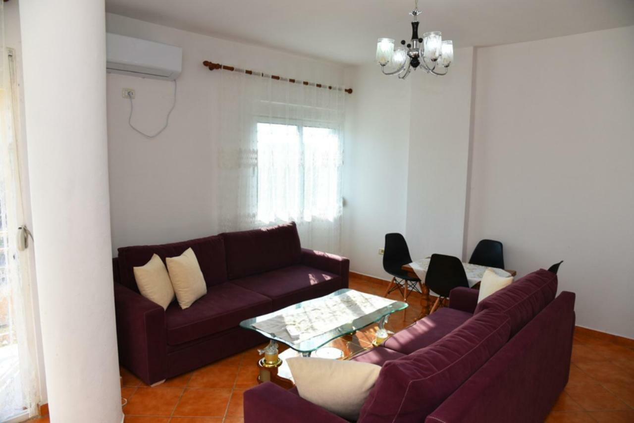 Gzim'S Apartment ドゥラス エクステリア 写真