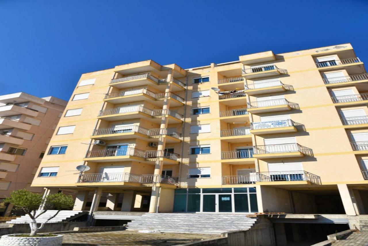 Gzim'S Apartment ドゥラス エクステリア 写真